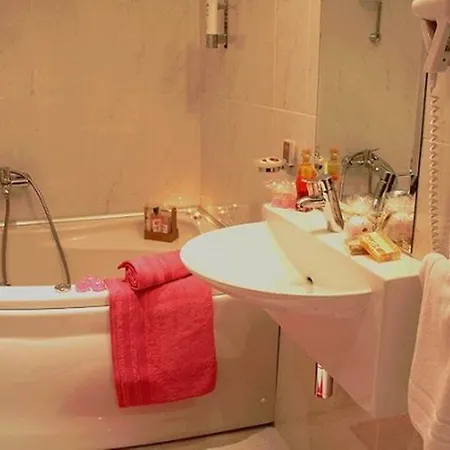 阿科波罗酒店 塞雷